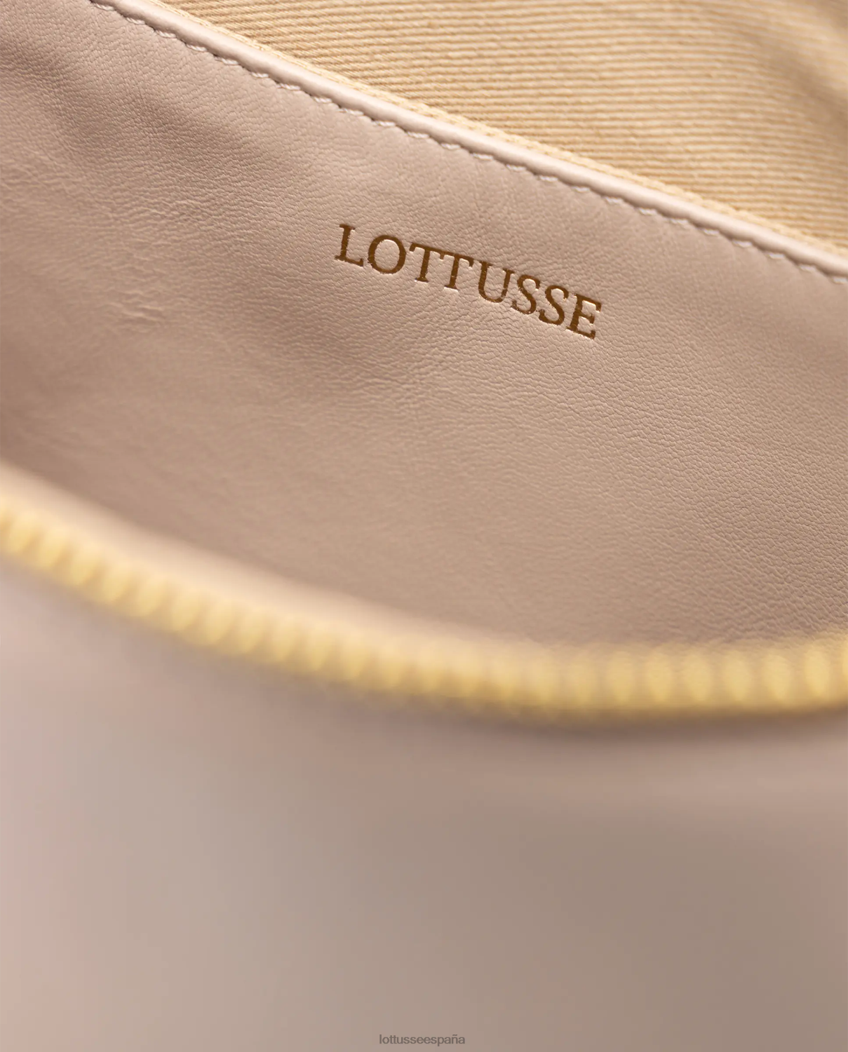 Lottusse bolso de hombro suave de cordero serena beige mujer accesorios V40NX333