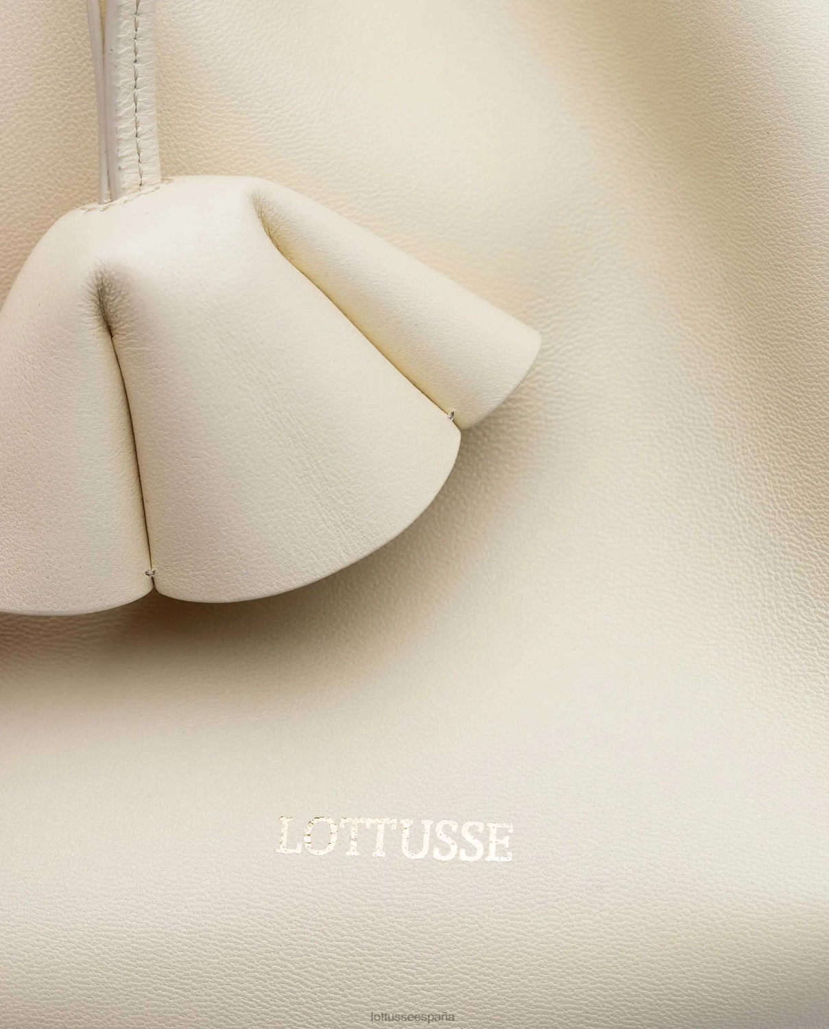 Lottusse bolso Serena con asa superior de cordero blanquecino mujer accesorios V40NX328