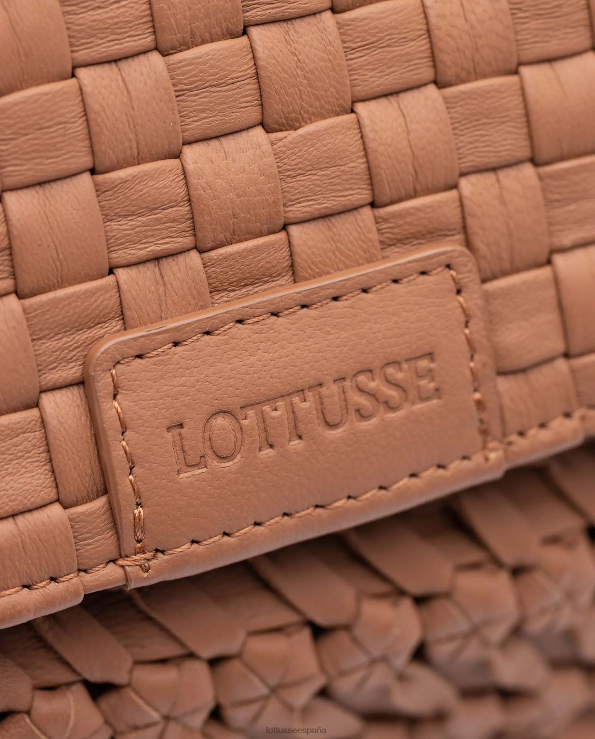 Lottusse bolso noodbag con asa superior de cordero trenzado y lavado marrón mujer accesorios V40NX344